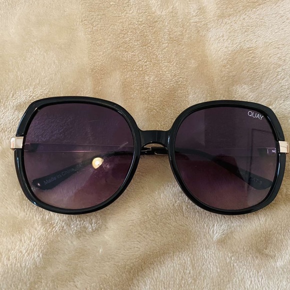 Women’s sunglasses - Picture 1 of 3